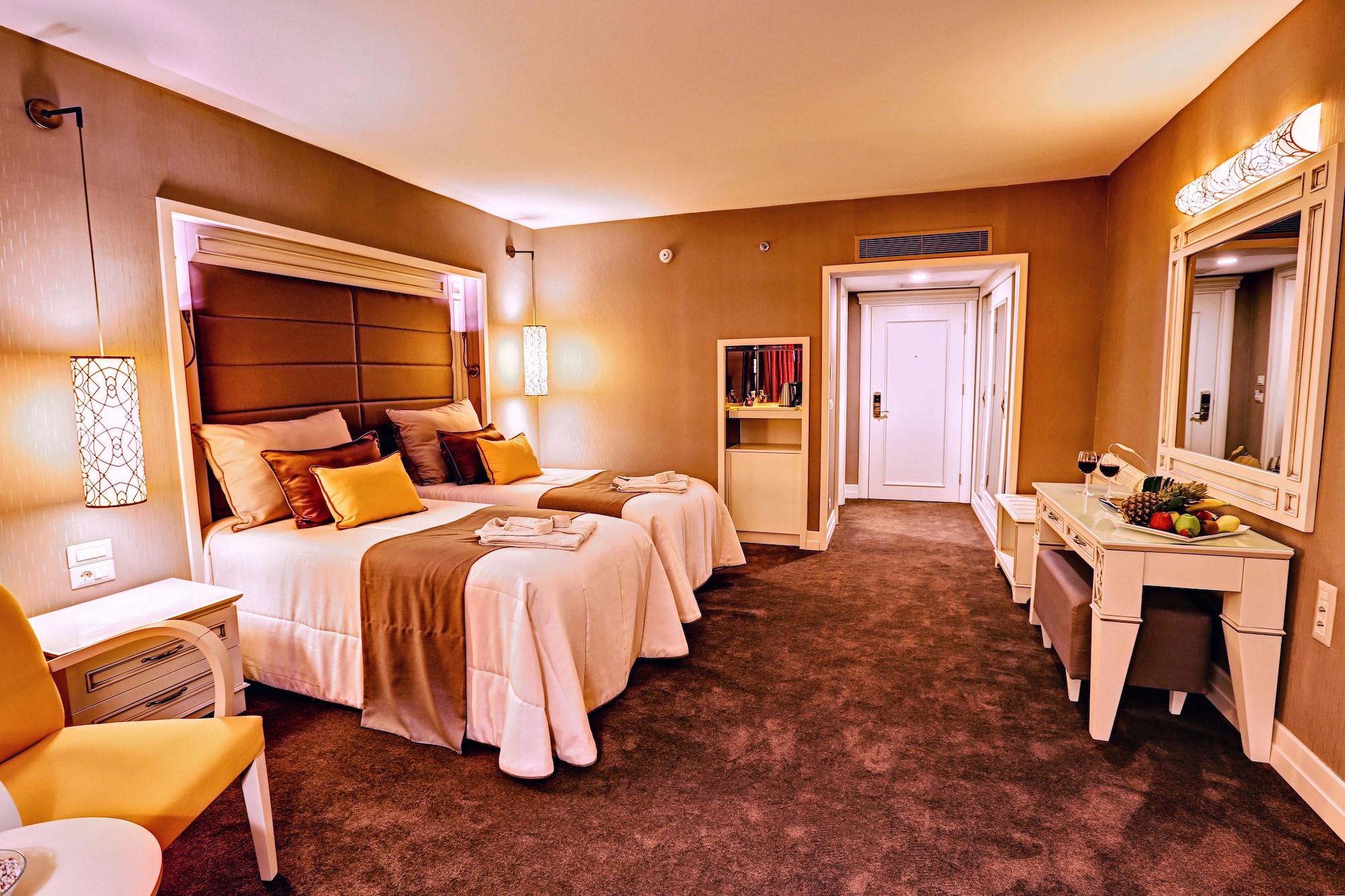 Suhan360 Hotel & Spa (Adults Only) Кушадасъ Екстериор снимка
