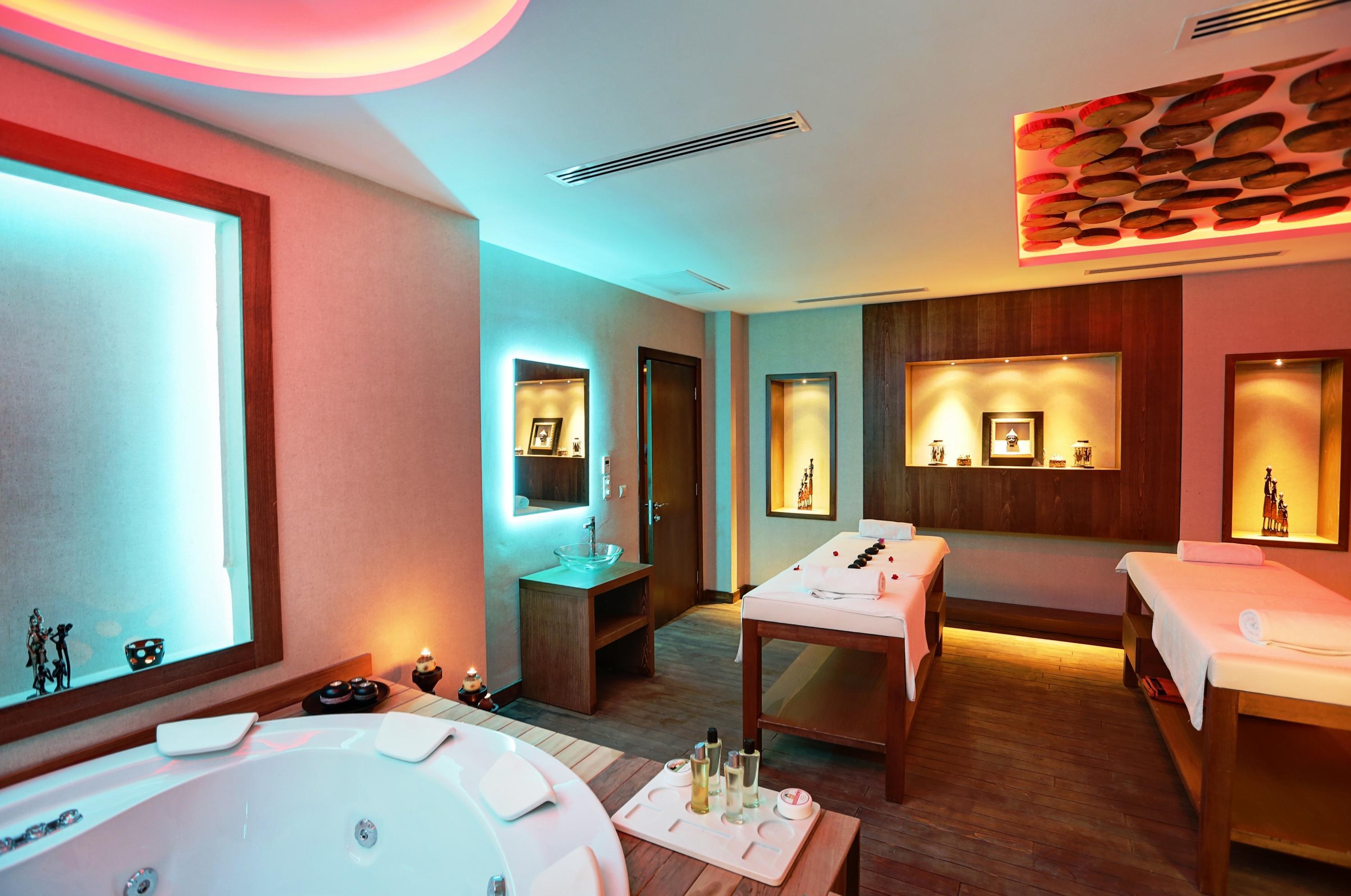 Suhan360 Hotel & Spa (Adults Only) Кушадасъ Екстериор снимка